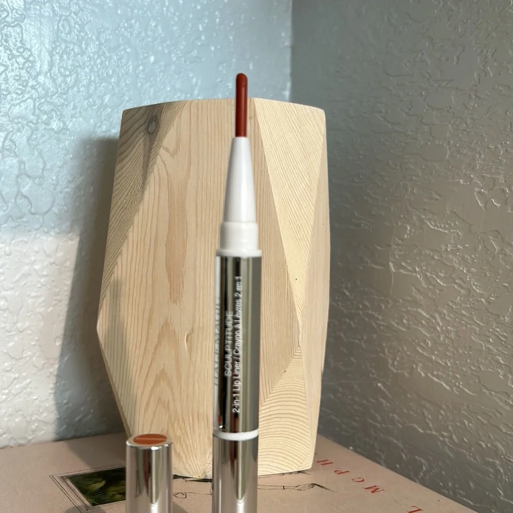 Half Magic Lip Liner